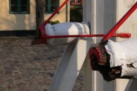 De houten pompen op het dorpsplein van Ærø.